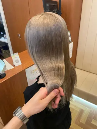 セミロング _WHITE難波店[アンダーバーホワイト]所属・艶カラー/髪質改善 /韓国風/中村嘉秀のヘアスタイル