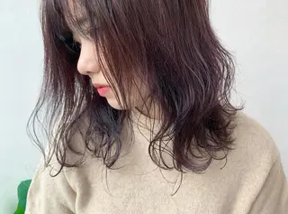 ミディアム カラー 透明感♡︎♡︎ 佐々木早苗のヘアスタイル
