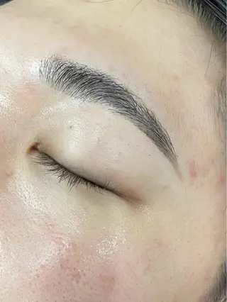 アイブロウ オールバイ ワンネスの眉毛・アイブロウイメージ