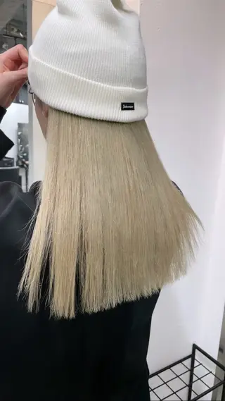 ロング Rico / bob/グレージュのヘアスタイル