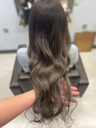 ロング カラー Crescere所属・小島 凜のヘアスタイル