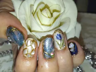 ネイル エステとネイル ローズコンフォートのネイルデザイン