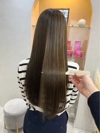 ロング ゆうな/艶髪/ 透明感カラーのヘアスタイル