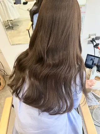 ロング カラー 石橋 華のヘアスタイル