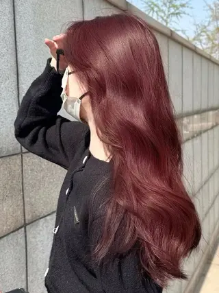 ロング カラー トレンド暖色ヘア🍒 miu🍒のヘアスタイル