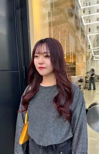 カラー yuka/ロング/ レイヤーカットモデルのヘアスタイル