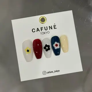 ネイル CAFUNÉ tokyo所属・☾ ໋CAFUNE yuki︎︎𓂃⟡のネイルデザイン