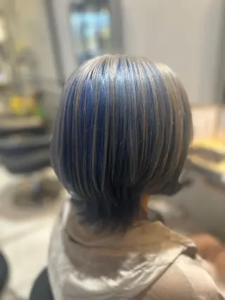 カラー フクイ ミユのヘアスタイル