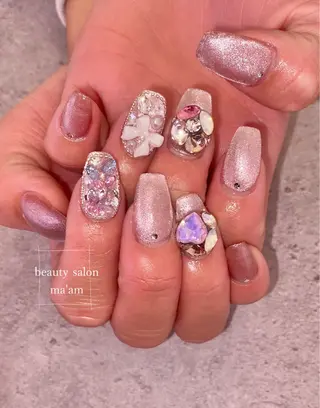 ネイル beauty salon ma'am所属・chihiro 小路ネイルのネイルデザイン