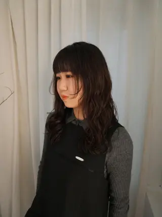 セミロング パーマ カットモデル FILMSりくのヘアスタイル