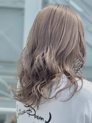 ミディアム カラー ヘアアレンジ 髪質改善×ハイトーン 中田啄也のヘアスタイル