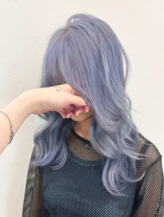 ロング カラー Maya🦋 ハイトーン特化のヘアスタイル