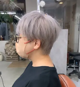 ショート カラー 安藤 駿之介のヘアスタイル
