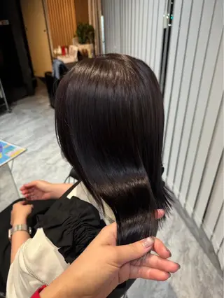 カラー 縮毛矯正✖️艶カラー 🩶akane🩶のヘアスタイル