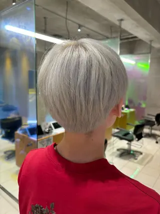 カラー 🧸ミルクティー／ ぷつっとボブ｜ミクのヘアスタイル