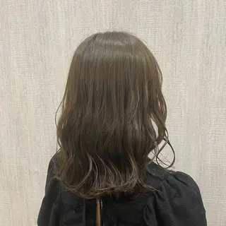ミディアム カラー 🫧透け感⋆艶髪💎 山口アヤカのヘアスタイル
