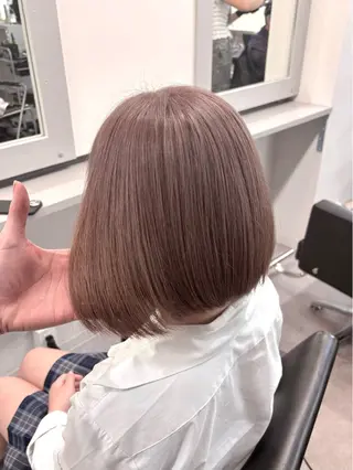 ショート カラー ミルクティーベージュ /ピンク/大阪/堀江のヘアスタイル