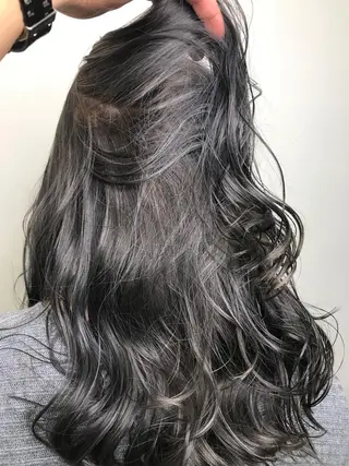 セミロング どんな髪の悩みも解決 します✨田嶋俊一✨のヘアスタイル