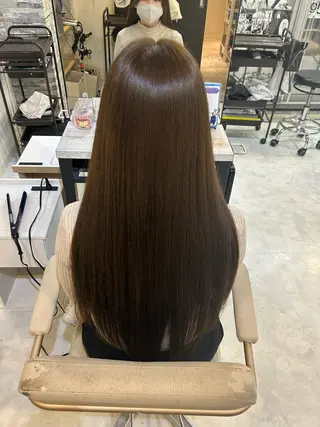 ロング カラー 荻野 ひなのヘアスタイル