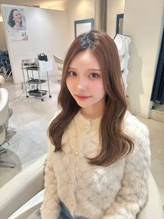 ロング 朝尾 愛花のヘアスタイル