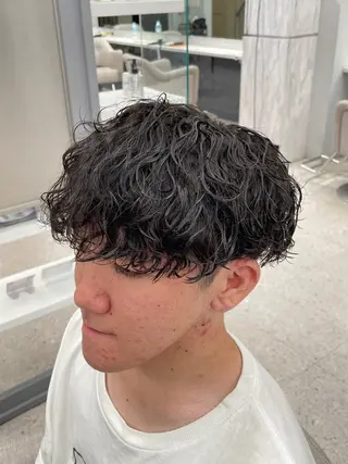 パーマ メンズ メンズスタイリスト✨ 助川龍哉のヘアスタイル