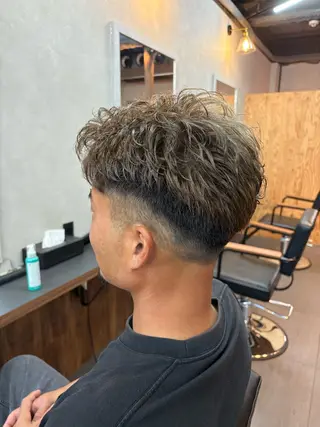 ショート カラー パーマ メンズ メンズサロン Aso bee 桑原 剛志のヘアスタイル