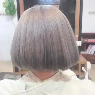 セミロング BRAS ナカガワのヘアスタイル