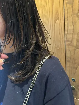 ミディアム 楠 沙羅のヘアスタイル