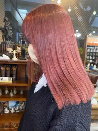 セミロング カラー モモカ/ハイトーン /バレイヤージュのヘアスタイル