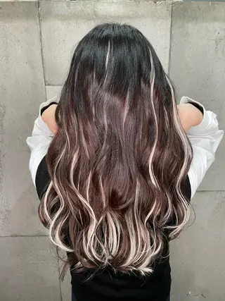 ロング 大内 志穂のヘアスタイル