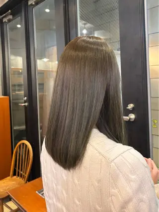 セミロング カラー 野﨑 美羽のヘアスタイル