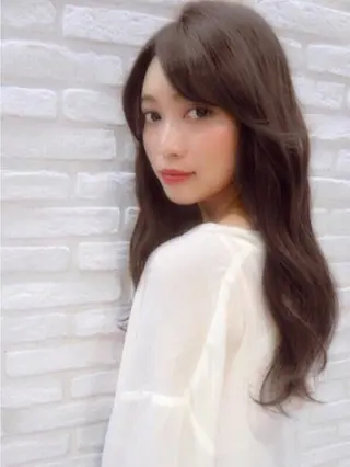ロング カラー 遠藤 眞実のヘアスタイル