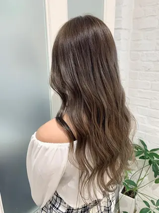 ロング 米津 優花のヘアスタイル