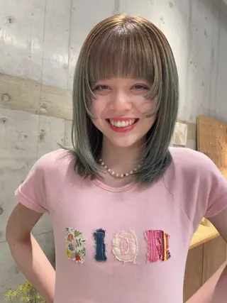 カラー wewe: momoeのヘアスタイル