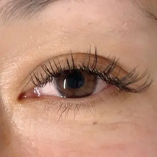 マツエク・マツパ 内藤 藍夏のヘアスタイル