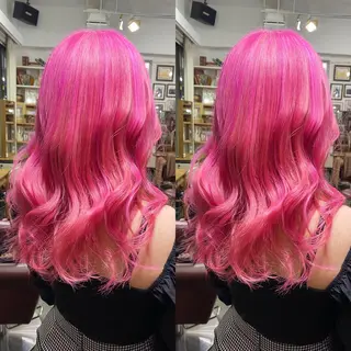 ロング カラー モモカ/ハイトーン /バレイヤージュのヘアスタイル