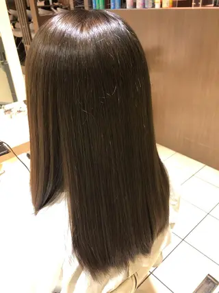 セミロング 吉川 うららのヘアスタイル