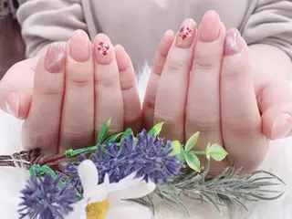 ネイル Elegant beauty ツルのネイルデザイン