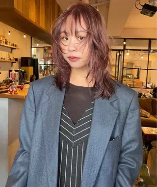 ミディアム カラー ファッションに 溶け込むstyleのヘアスタイル