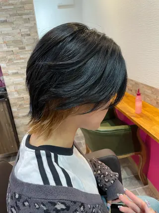 ショート カラー STAR RIVER所属・YUI/ ブリーチカラー🌷のヘアスタイル