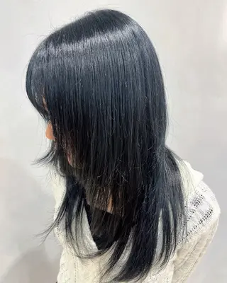 セミロング 大久保 凜香のヘアスタイル