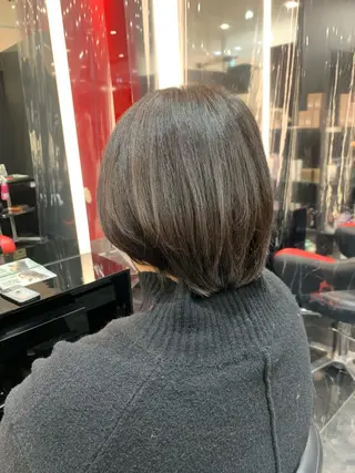 ショート カラー 艶髪/白髪ぼかし ヘッドスパ/大野結菜のヘアスタイル