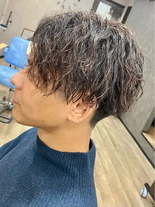 ミディアム カラー パーマ メンズ 田口 慎士のヘアスタイル