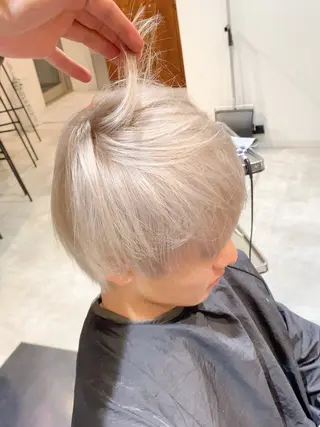 メンズ 透明感ブリーチ/ メンズパーマのヘアスタイル