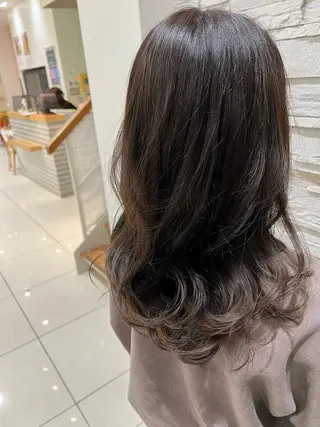 ロング 👑顔周り韓国風 レイヤーSHUTOのヘアスタイル