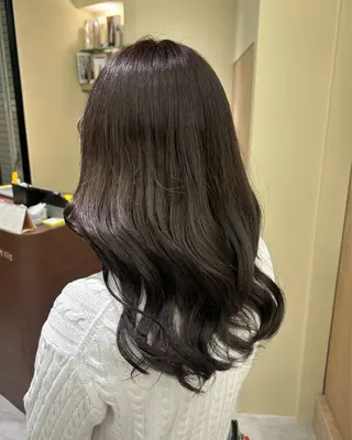 ロング 寺澤 花梨のヘアスタイル