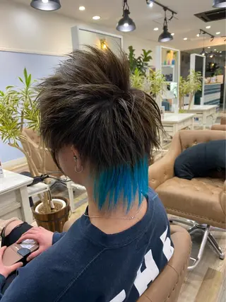 ショート カラー 穐山 翔のヘアスタイル