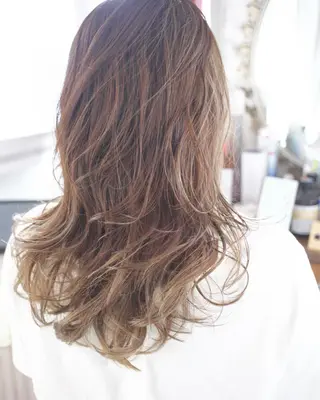 セミロング カラー ヘアアレンジ Mariana/ 鶴原-ハイライトのヘアスタイル