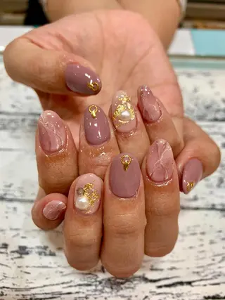 ネイル 高尾 梨花のネイルデザイン