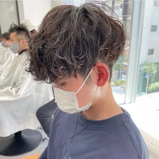 パーマ メンズ 🤎ベージュカラー 🐶メンズパーマの眉毛・アイブロウイメージ